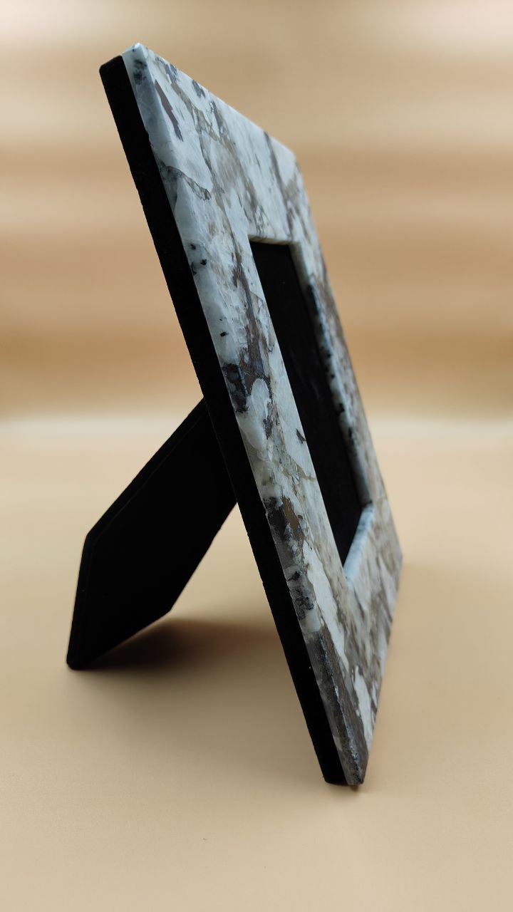 Moonstone Frame 4
