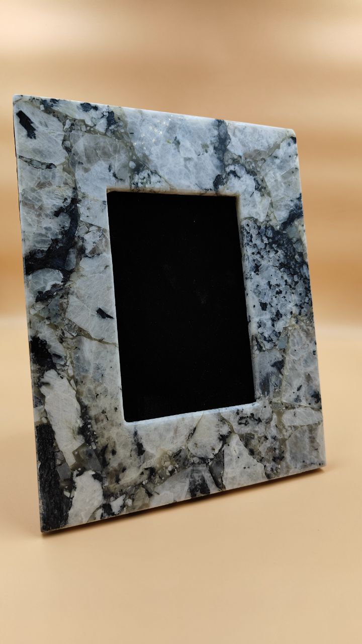 Moonstone Frame 5